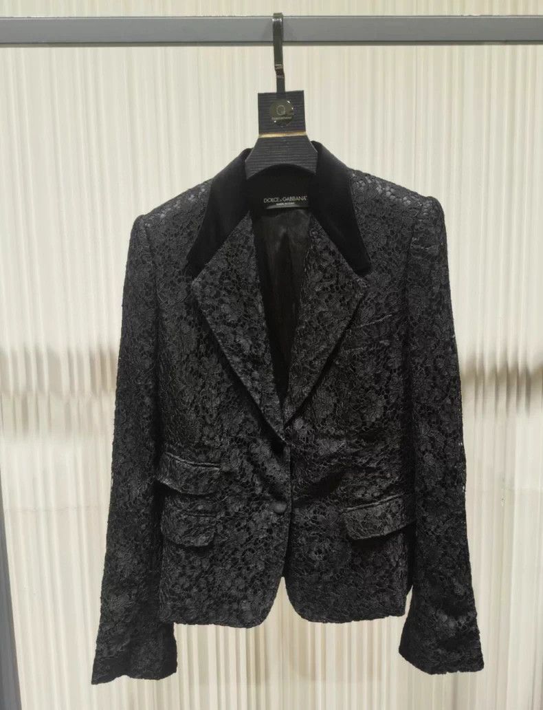 Dolce & Gabbana DG Lace Jacket with Velvet Collar Size M / US 6-8 / IT 42-44 - 5 Thumbnail