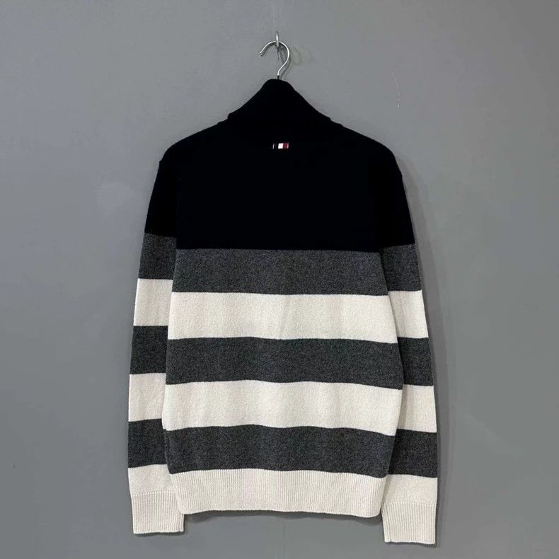 Moncler Knit High Collar Sweater by Moncler Size L / US 10 / IT 46 - 2 Thumbnail