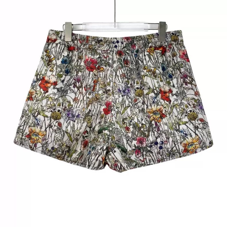 Dior Christian Dior Multi-Color Floral Print Shorts Size 40" / US 18 - 2 Thumbnail