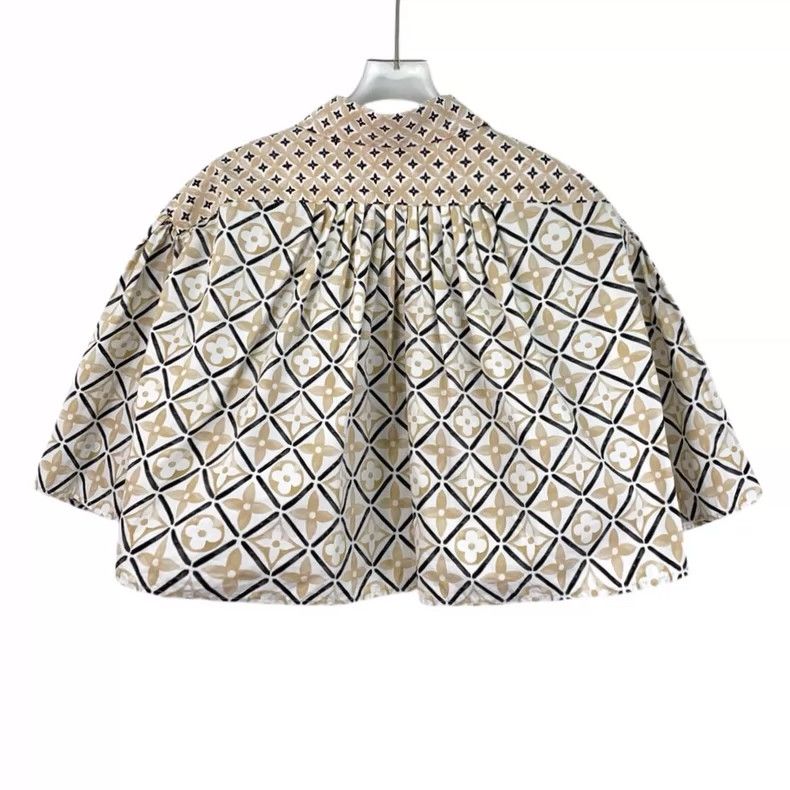 Louis Vuitton Louis Vuitton Colorful Logo Print Cape Coat Size XS / US 0-2 / IT 36-38 - 2 Thumbnail