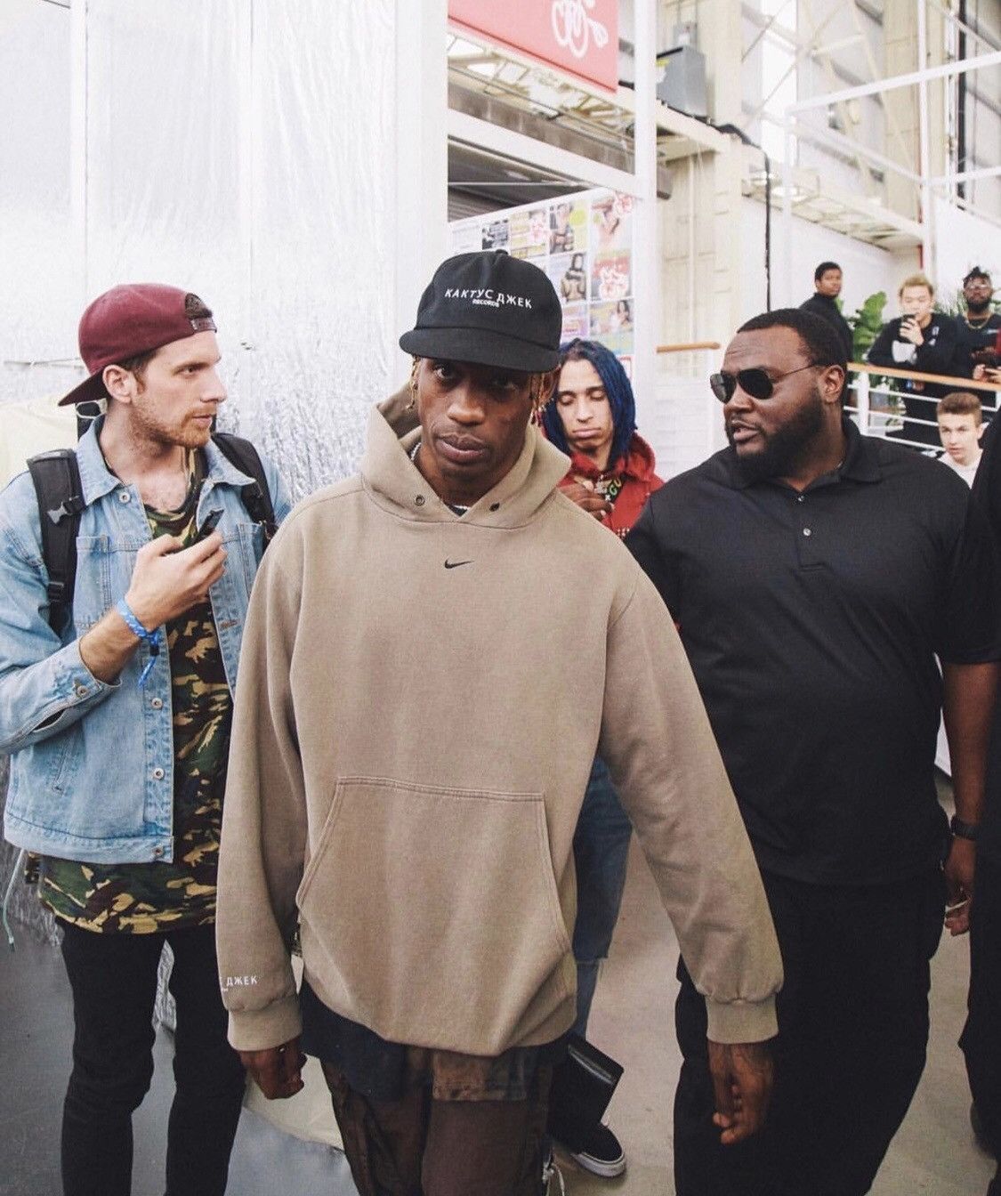 Travis scott nike swoosh sales