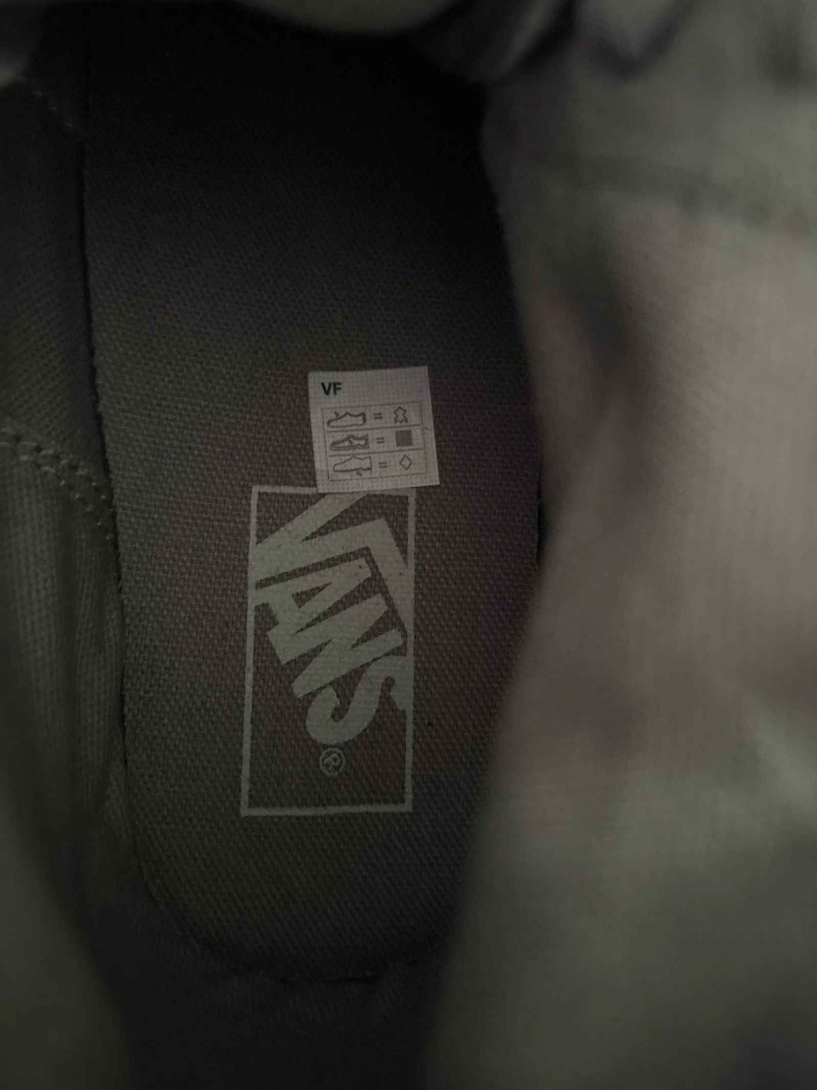 Vans Vans Sneakers Size US 9 / IT 39 - 2 Thumbnail