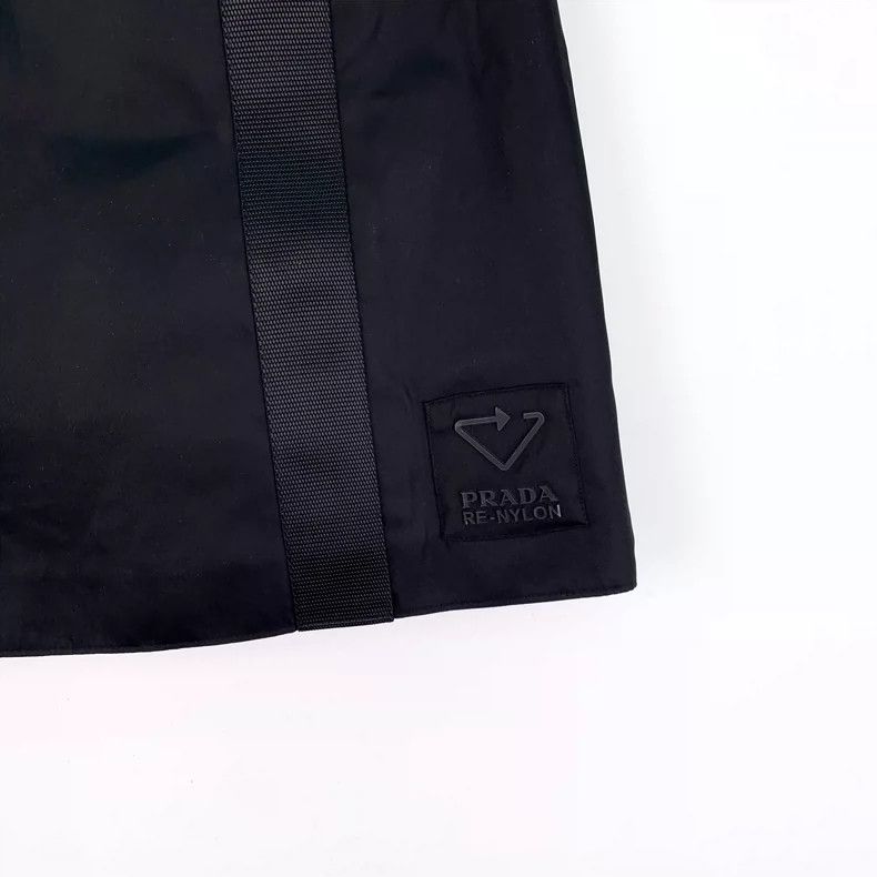 Prada Prada Black Triangle Logo Casual Skirt Size 40" / US 18 - 5 Thumbnail