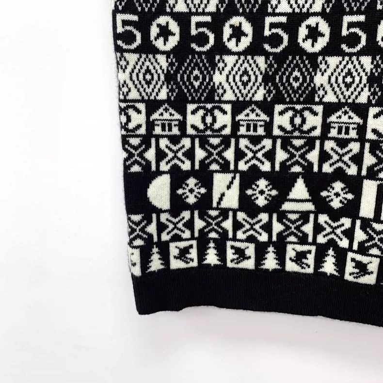 Chanel Chanel Black and White Geometric Knit Skirt Size 36" / US 14 / IT 50 - 4 Thumbnail