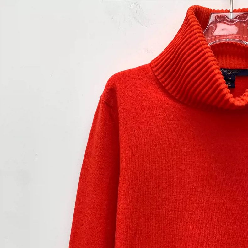 Louis Vuitton Louis Vuitton Red Wool Turtleneck Sweater Size M / US 6-8 / IT 42-44 - 3 Thumbnail