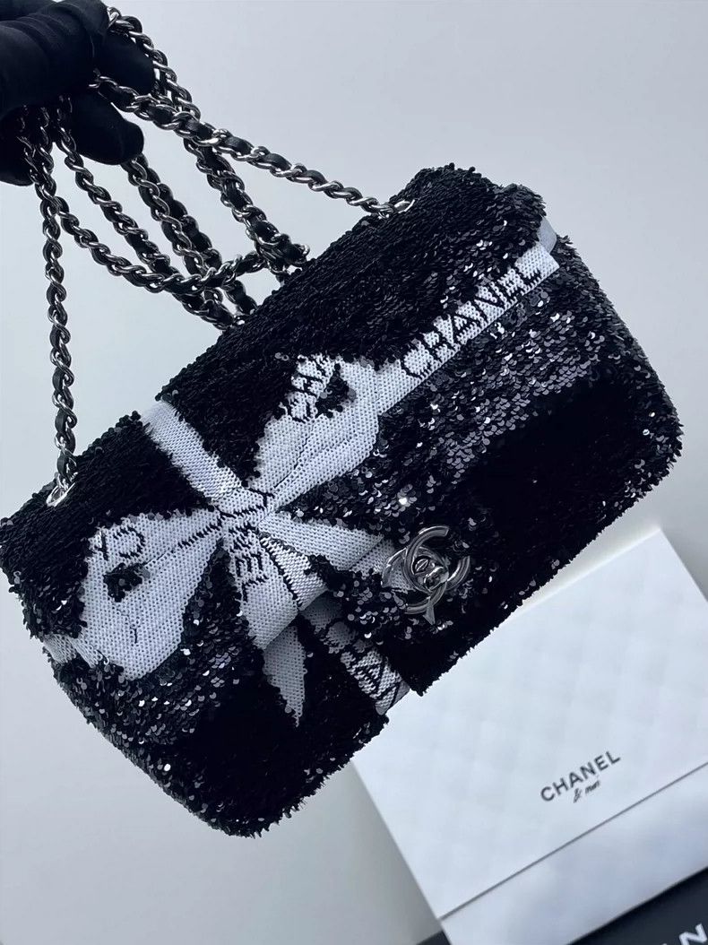 Chanel Chanel Bow Chain Bag with Sequins Size ONE SIZE - 3 Thumbnail