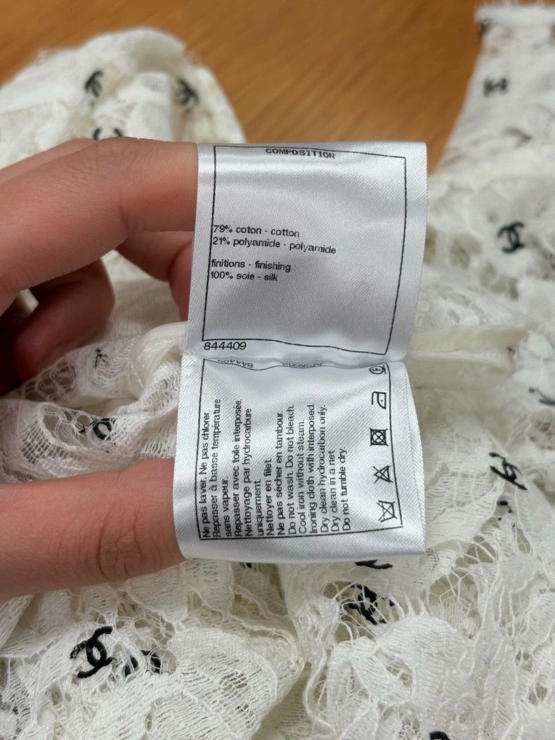 Chanel Chanel White Lace Top with Logo Size XS / US 0-2 / IT 36-38 - 5 Thumbnail