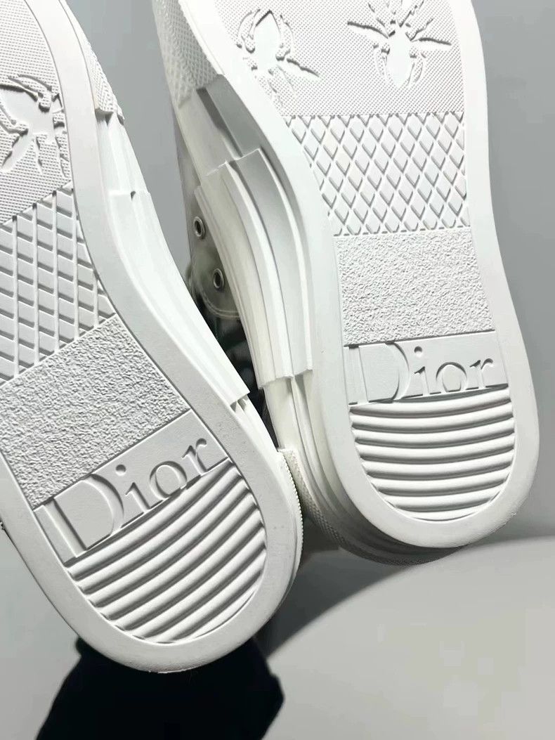 Dior DIOR B23 High-Top Sneakers in White and Black Size US 5 / IT 35 - 9 Thumbnail