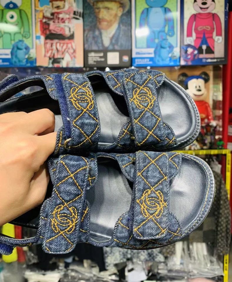 Chanel Chanel Denim Embroidered Sandals in Size 36 Size US 6 / IT 36 - 5 Thumbnail