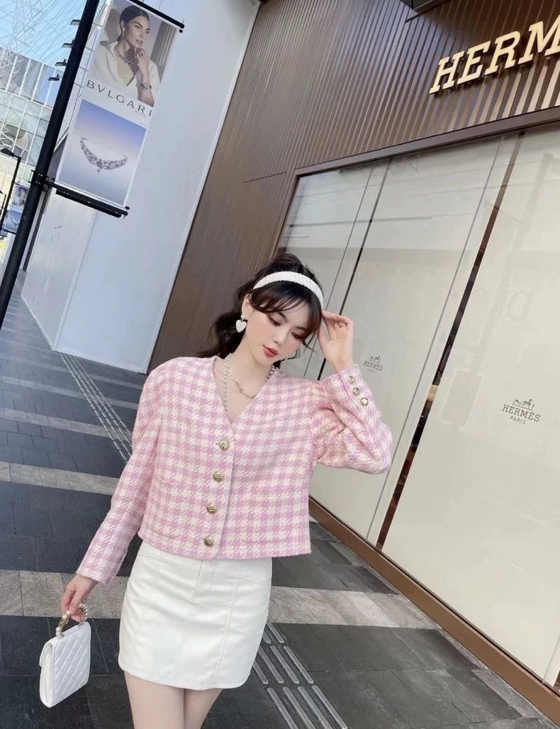 Prada Pink Checked V-Neck Jacket by Miu Miu Size S / US 4 / IT 40 - 9 Thumbnail