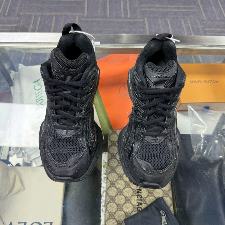 Balenciaga Balenciaga X-PANDER Sneakers in Black Size US 4 / IT 34 - 2 Thumbnail