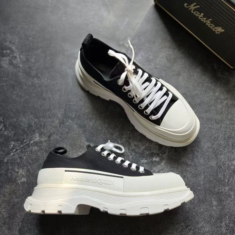 Alexander McQueen Alexander McQueen Black and White Sneakers Size US 10 / IT 40 - 5 Thumbnail