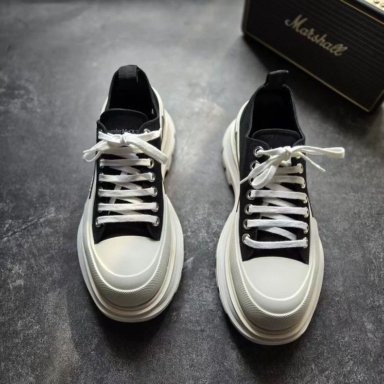 Alexander McQueen Alexander McQueen Black and White Sneakers Size US 10 / IT 40 - 3 Thumbnail