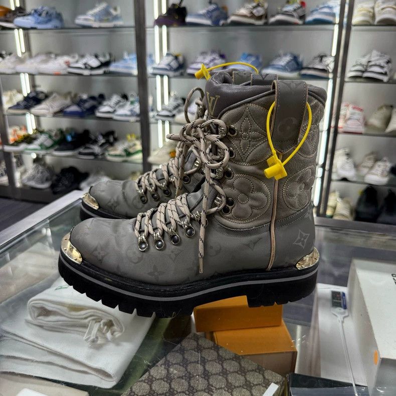 Louis Vuitton LOUIS VUITTON LV Titanium Martin Boots UK5 Size US 7 / IT 37 - 3 Thumbnail
