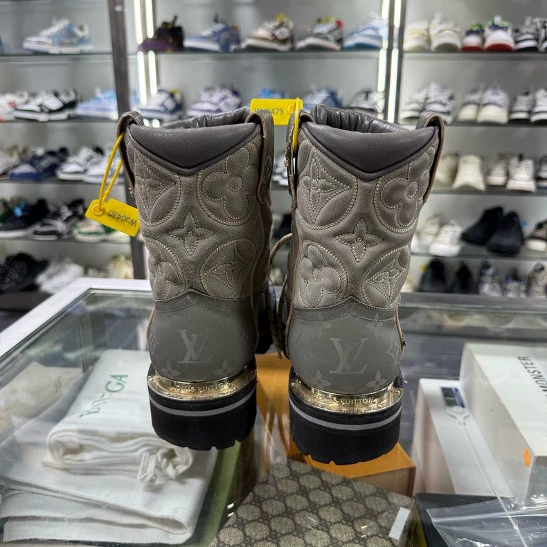 Louis Vuitton LOUIS VUITTON LV Titanium Martin Boots UK5 Size US 7 / IT 37 - 4 Thumbnail