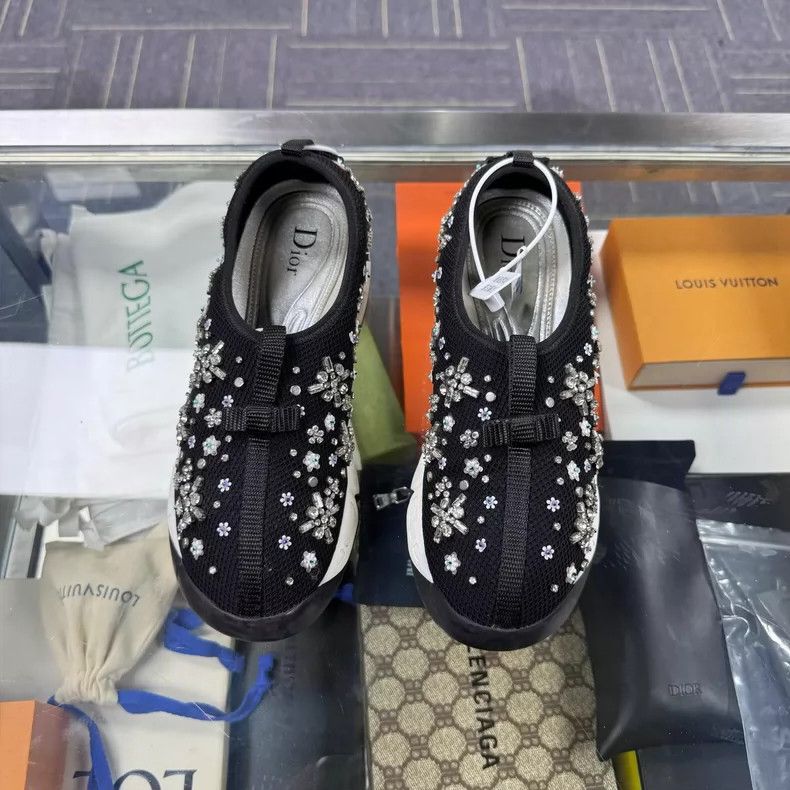 Dior DIOR Slip-On Shoes with Decorative Flowers Size US 6 / IT 36 - 2 Thumbnail