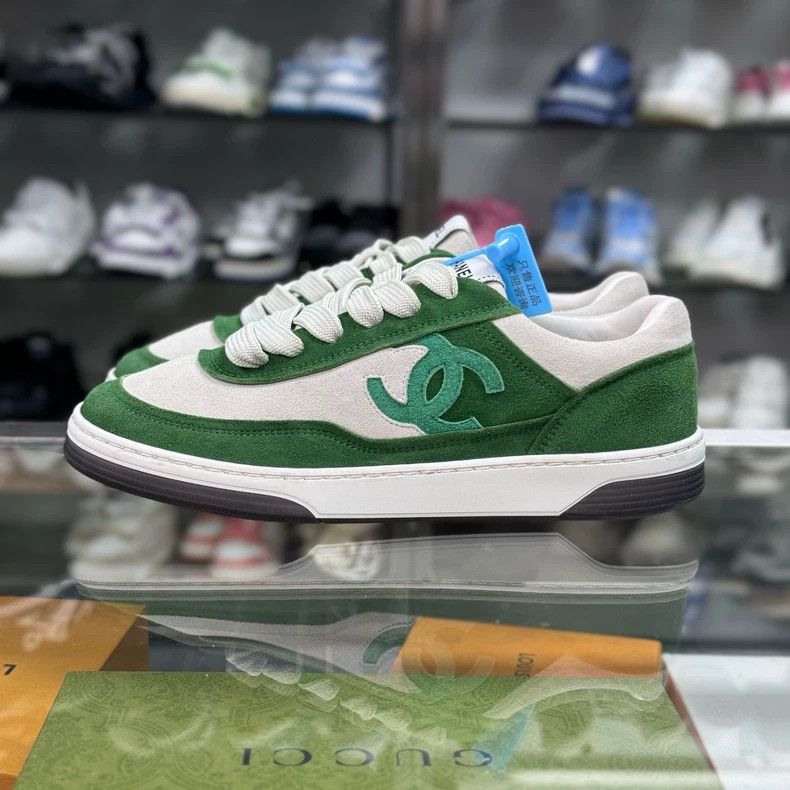 Chanel CHANEL White Green Sneakers Size 37 Size US 7 / IT 37 - 3 Thumbnail