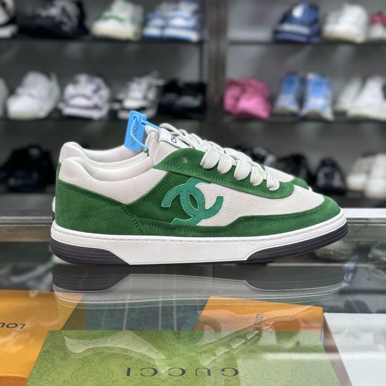 Chanel CHANEL White Green Sneakers Size 37 Size US 7 / IT 37 - 2 Thumbnail