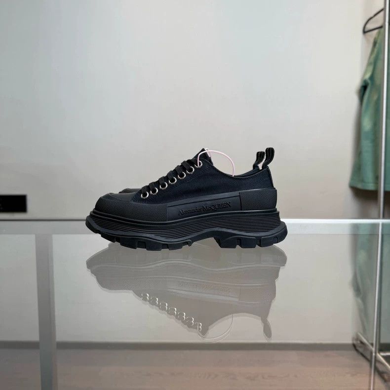 Alexander McQueen Alexander McQueen Black Low-Top Martin Boots Size US 6 / IT 36 - 3 Thumbnail
