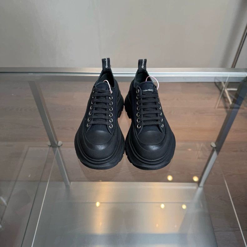 Alexander McQueen Alexander McQueen Black Low-Top Martin Boots Size US 6 / IT 36 - 6 Thumbnail