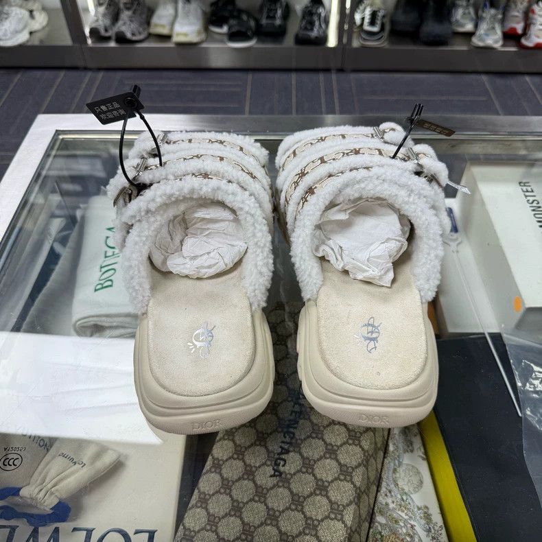 Dior DIOR Plush Logo Thick-Soled Slippers Size US 11 / IT 41 - 4 Thumbnail