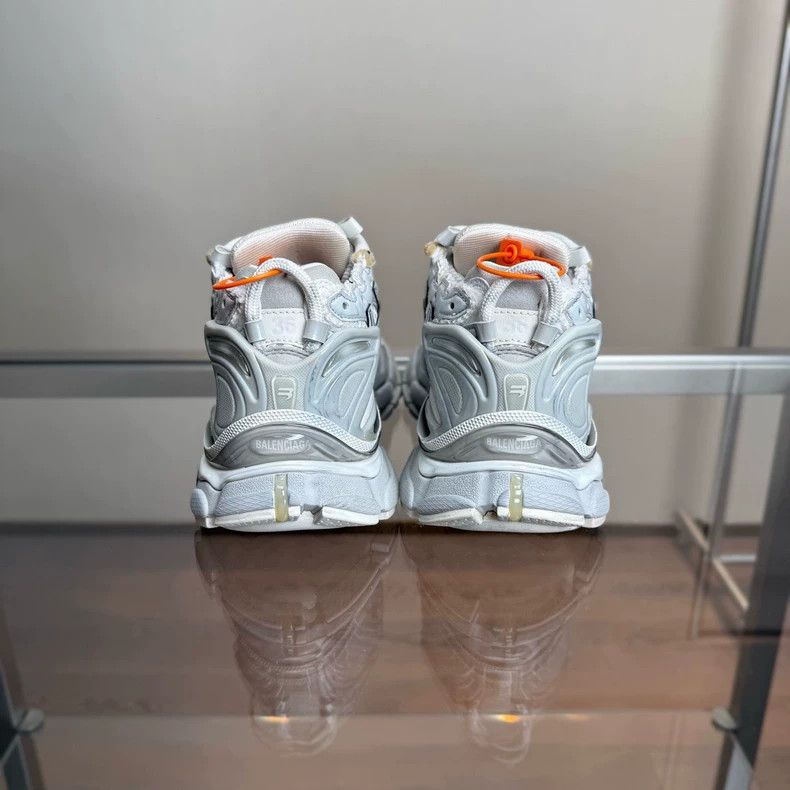 Balenciaga Balenciaga Runner Shoes Size 36 Silver Size US 6 / IT 36 - 6 Thumbnail