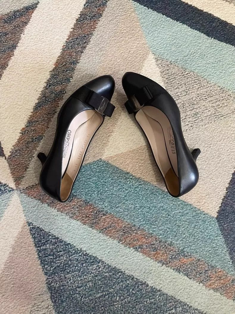 Jimmy Choo Ferragamo Women's High Heels Size 36 Size US 6 / IT 36 - 6 Thumbnail