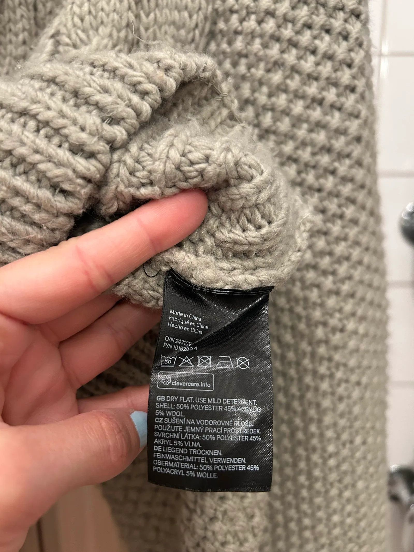 H&M H&M Cardigan Size S / US 4 / IT 40 - 3 Thumbnail