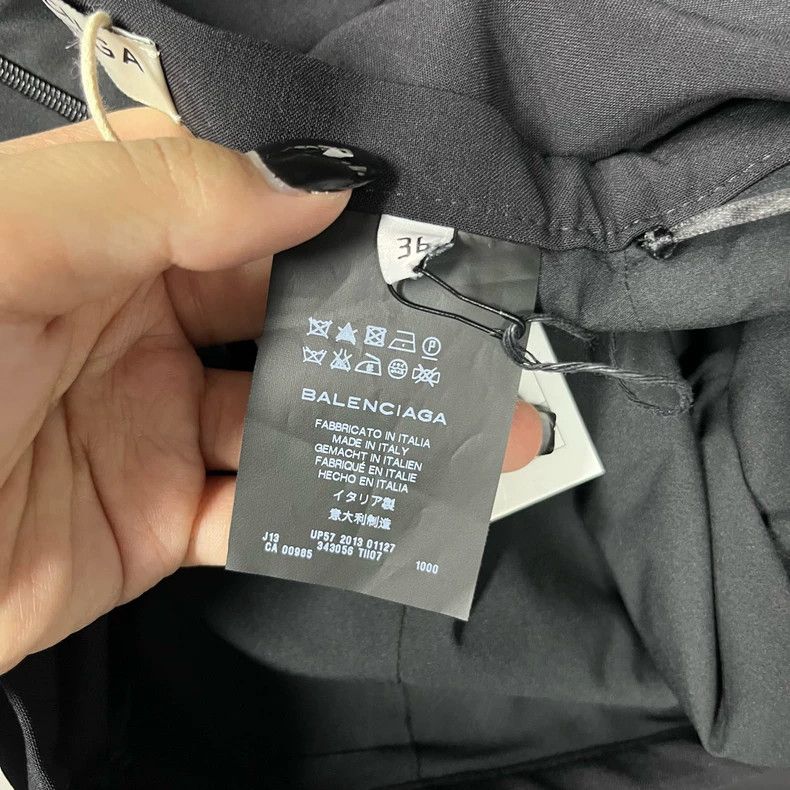 Balenciaga Balenciaga Classic Black Skirt for Sale Size 36" / US 14 / IT 50 - 4 Thumbnail