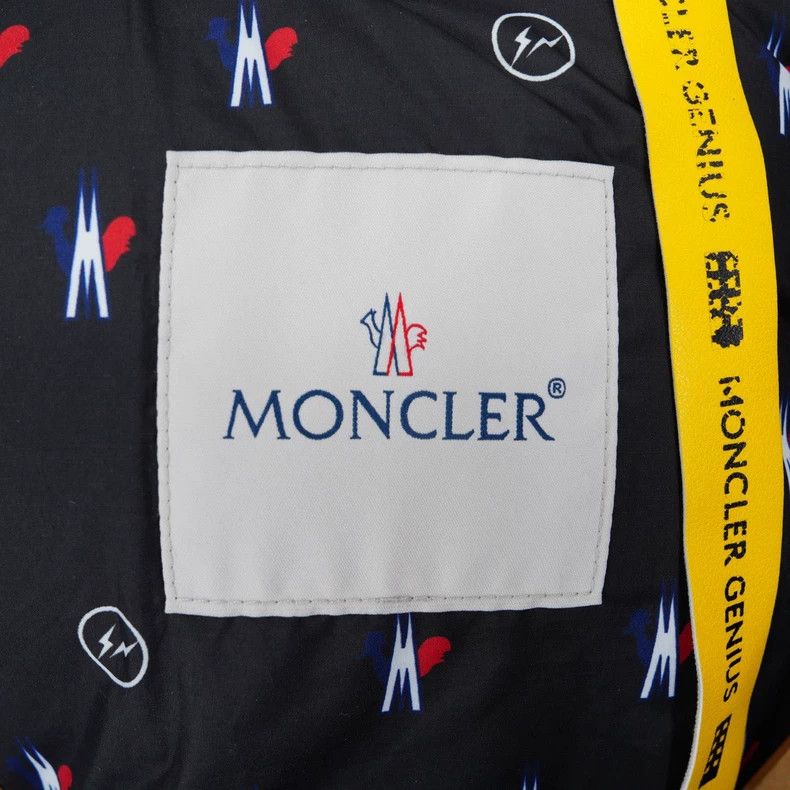 Moncler Genius Moncler X FRGMT Down Vest in Electric Blue Size S / US 4 / IT 40 - 5 Thumbnail