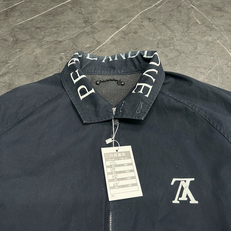 Louis Vuitton Louis Vuitton Love Peace Victory Jacket Size L / US 10 / IT 46 - 3 Thumbnail