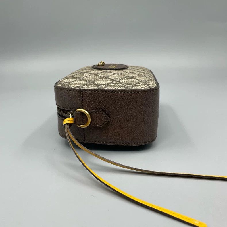 Gucci Gucci Vintage Camera Crossbody Bag Size ONE SIZE - 4 Thumbnail