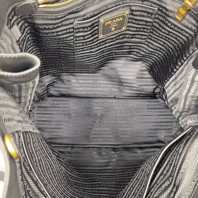 Prada Prada Black Leather Tote Bag with Strap Size ONE SIZE - 9 Thumbnail