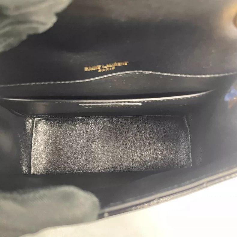 Yves Saint Laurent YSL Vicky Patent Leather Shoulder Bag Size ONE SIZE - 9 Thumbnail