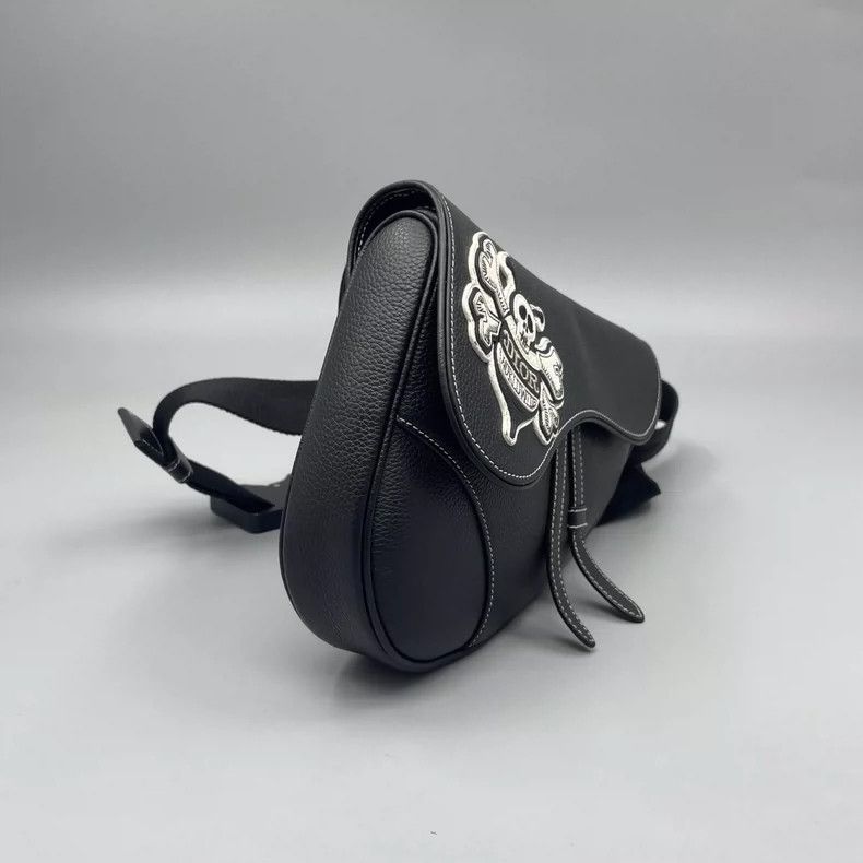 Dior Dior Skull Bee Saddle Chest Bag Size ONE SIZE - 8 Thumbnail