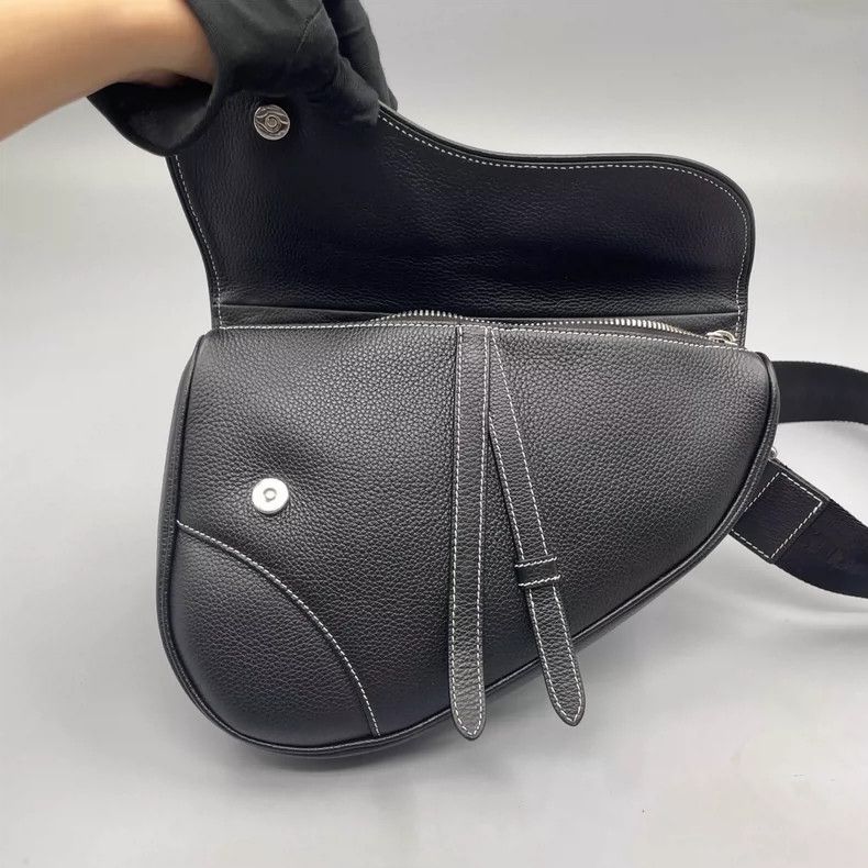 Dior Dior Skull Bee Saddle Chest Bag Size ONE SIZE - 7 Thumbnail
