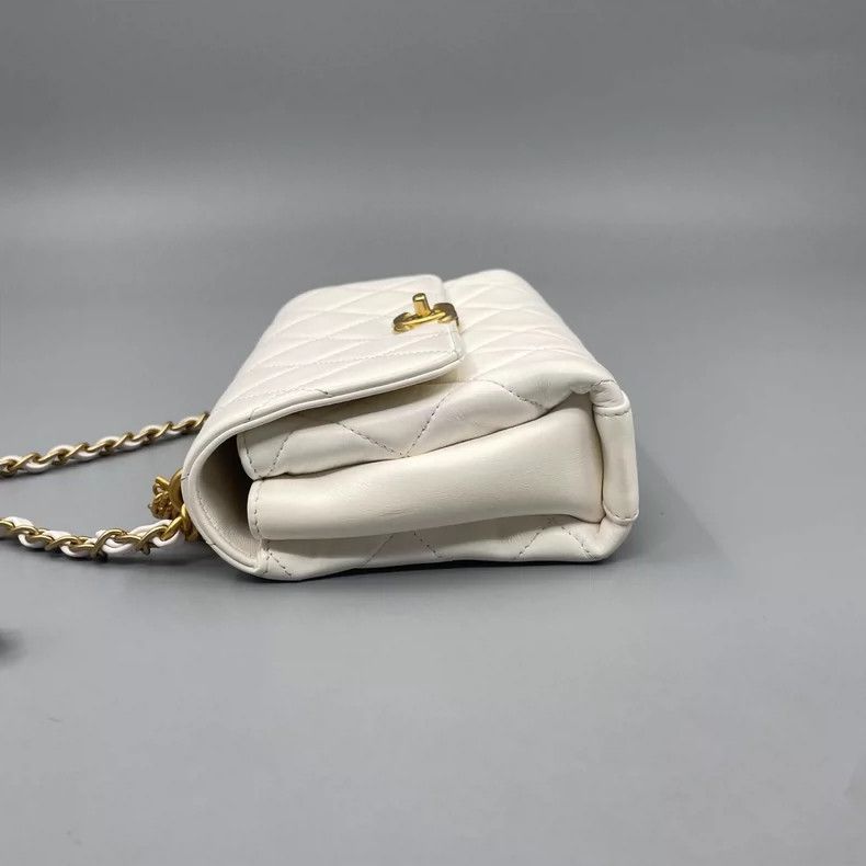 Chanel Chanel Quilted Crossbody Bag with Initials Size ONE SIZE - 4 Thumbnail