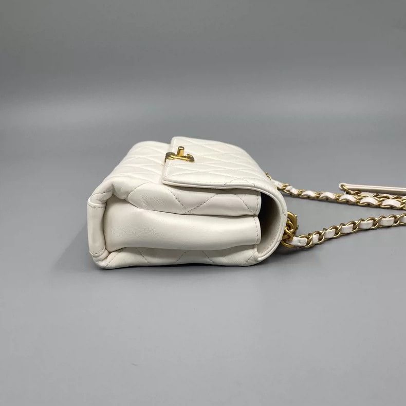 Chanel Chanel Quilted Crossbody Bag with Initials Size ONE SIZE - 5 Thumbnail