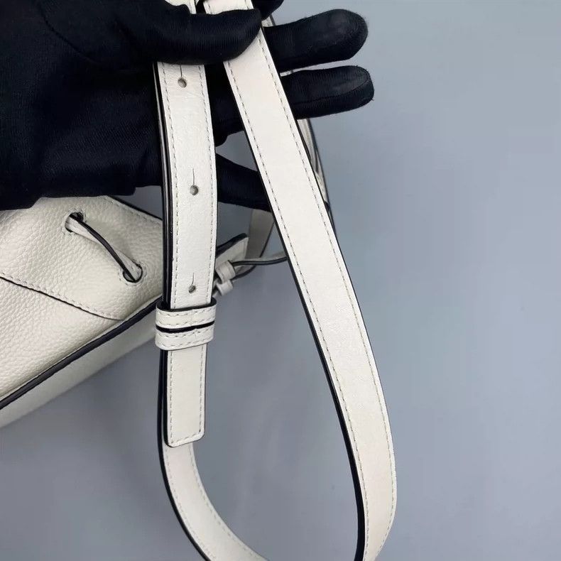 Loewe Loewe Hammock Crossbody Bag in Grey Size ONE SIZE - 7 Thumbnail