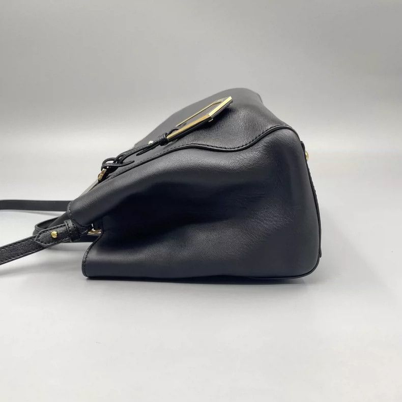 Fendi Fendi 2Jours Leather Shoulder Bag Size ONE SIZE - 4 Thumbnail