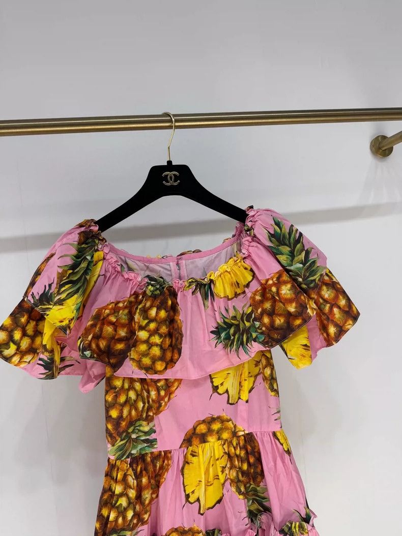 Dolce & Gabbana Pink Pineapple Print Off-Shoulder Dress Size M / US 6-8 / IT 42-44 - 3 Thumbnail