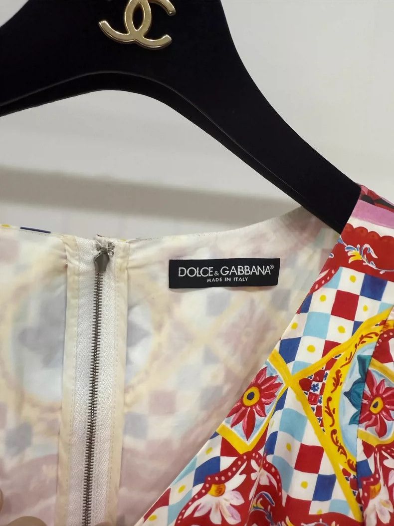 Dolce & Gabbana Floral Print Dress with Ceramic Buttons Size S / US 4 / IT 40 - 5 Thumbnail