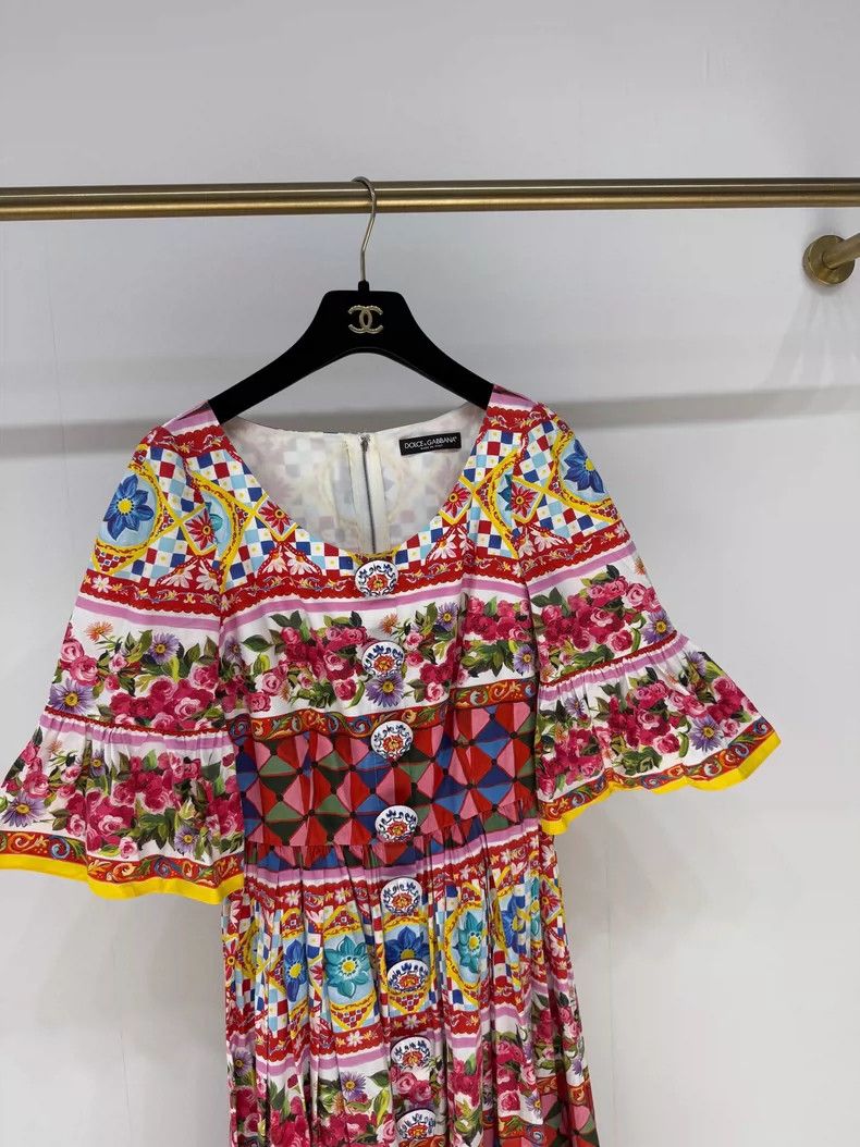 Dolce & Gabbana Floral Print Dress with Ceramic Buttons Size S / US 4 / IT 40 - 4 Thumbnail
