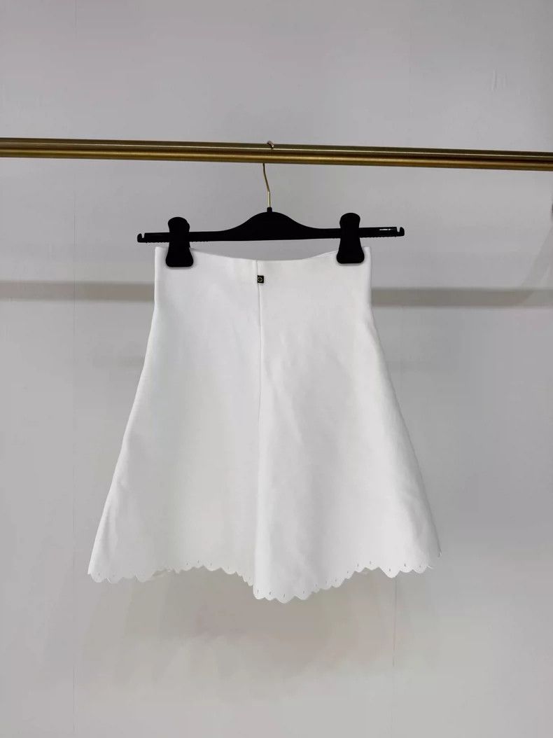 Louis Vuitton White Lace Hollow Semi-Skirt Size XS Size 22" - 2 Thumbnail