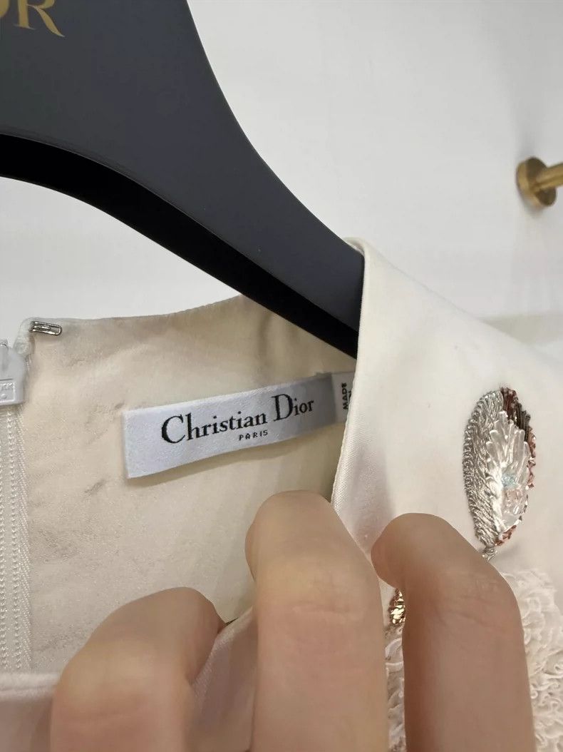 Dior Dior Embroidered Floral Dress with Beads Size M / US 6-8 / IT 42-44 - 4 Thumbnail