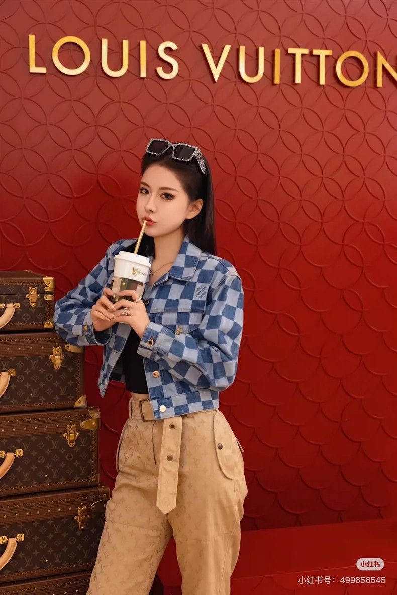 Louis Vuitton New LV Khaki Logo Women's Long Pants Size 34" / US 12 / IT 48 - 9 Thumbnail