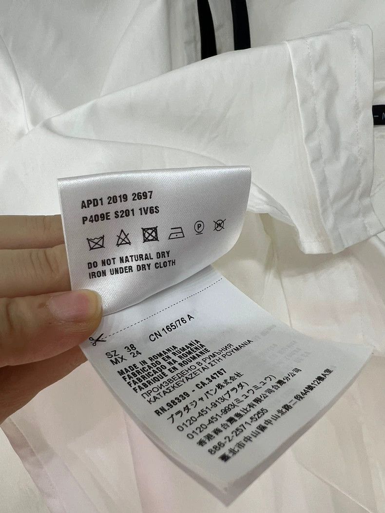 Prada Prada White Shirt with Black Ribbon Collar Size M / US 6-8 / IT 42-44 - 5 Thumbnail
