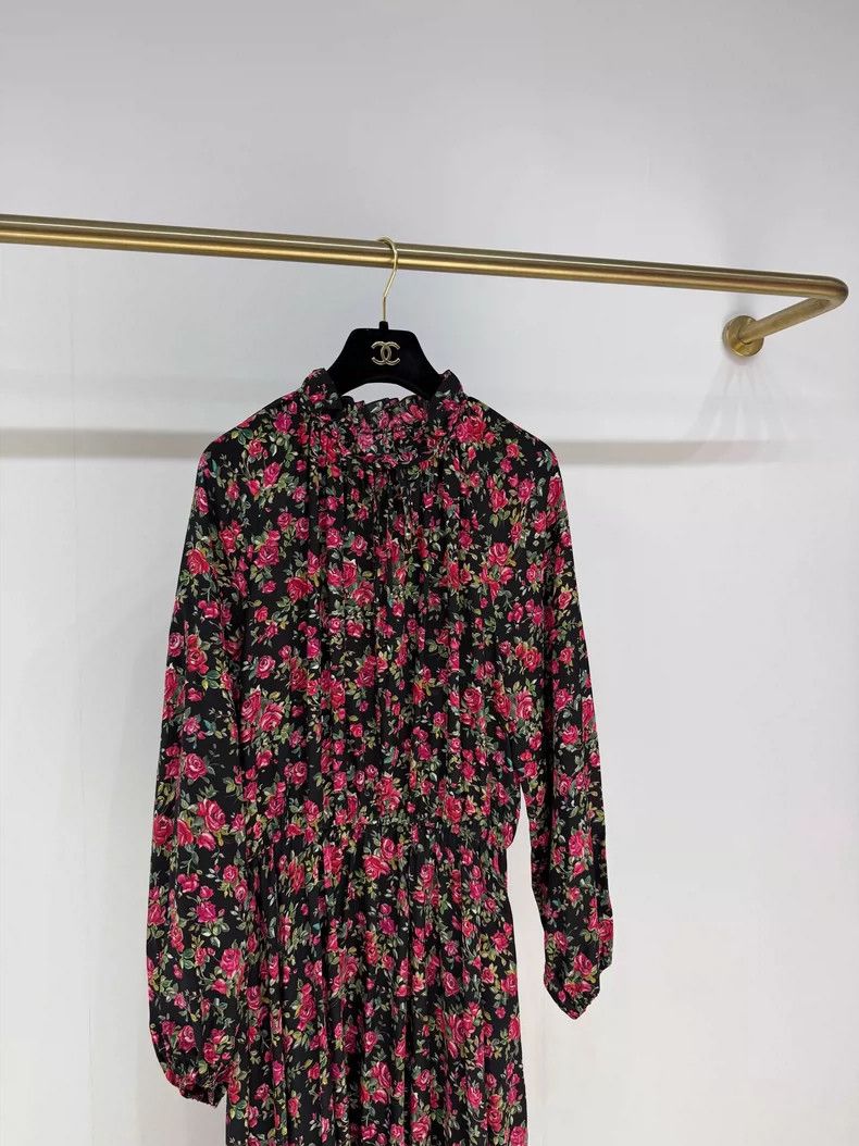 Dolce & Gabbana Romantic Floral Silk Dress by Dolce & Gabbana Size L / US 10 / IT 46 - 3 Thumbnail