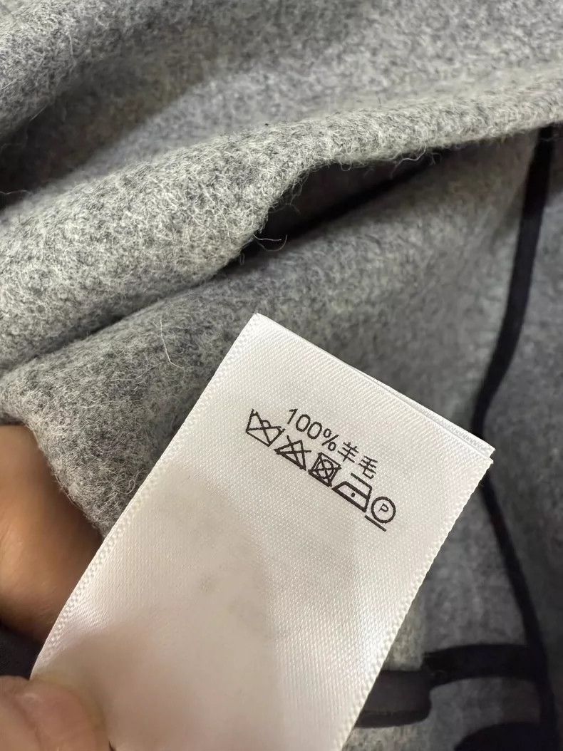 Celine Celine Wool Top with Special Design Size S / US 4 / IT 40 - 6 Thumbnail