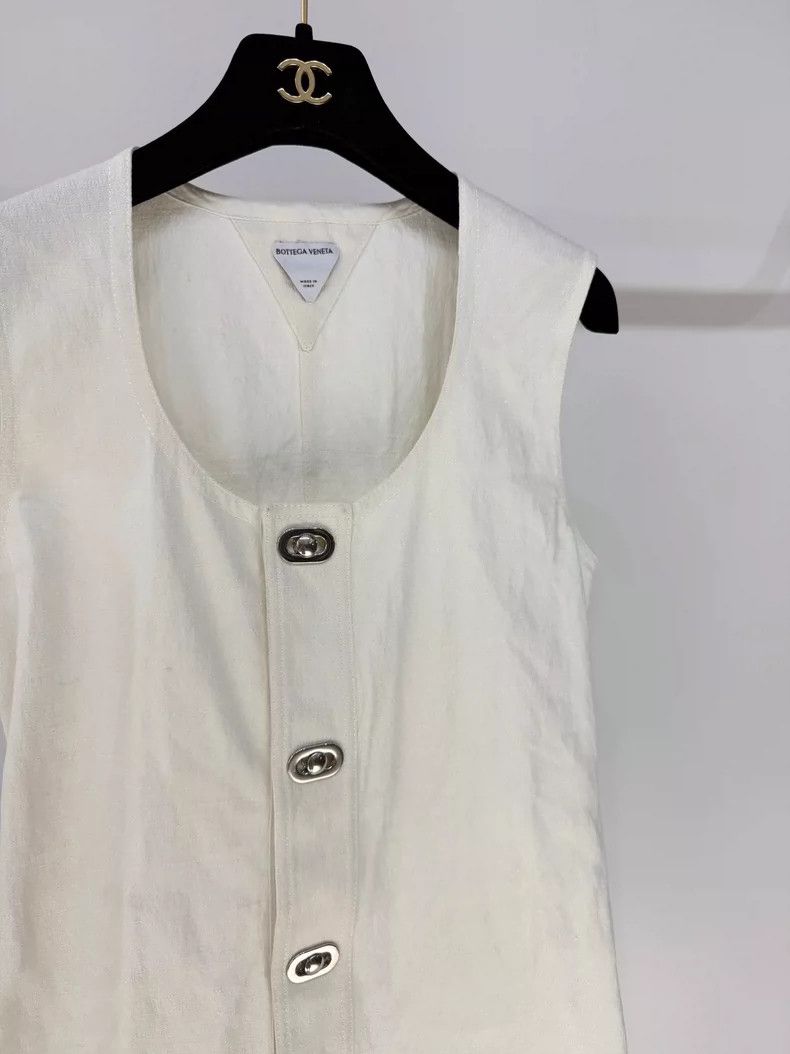 Bottega Veneta Elegant Linen U-Neck Dress by Bottega Veneta Size M / US 6-8 / IT 42-44 - 3 Thumbnail
